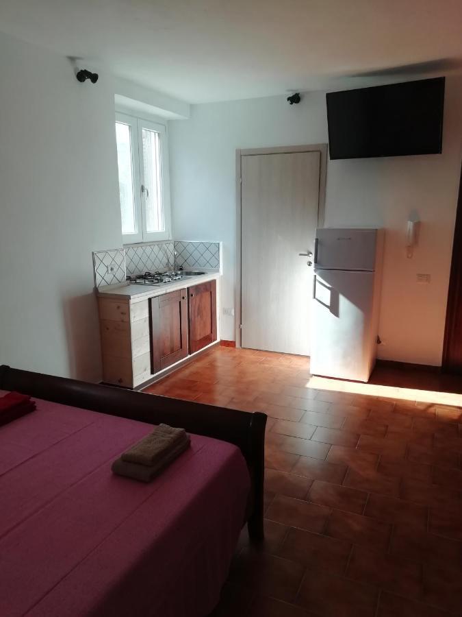 Villa Giuliana Stanze Con Bagno Interno In Villa A 350 Mt Spiaggia Libera Lido Delle Sirene Anzio Zewnętrze zdjęcie