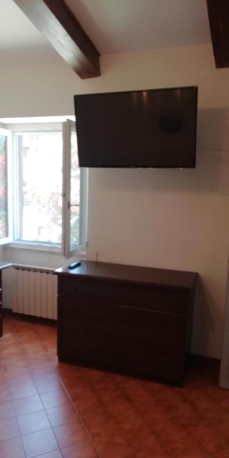 Villa Giuliana Stanze Con Bagno Interno In Villa A 350 Mt Spiaggia Libera Lido Delle Sirene Anzio Zewnętrze zdjęcie