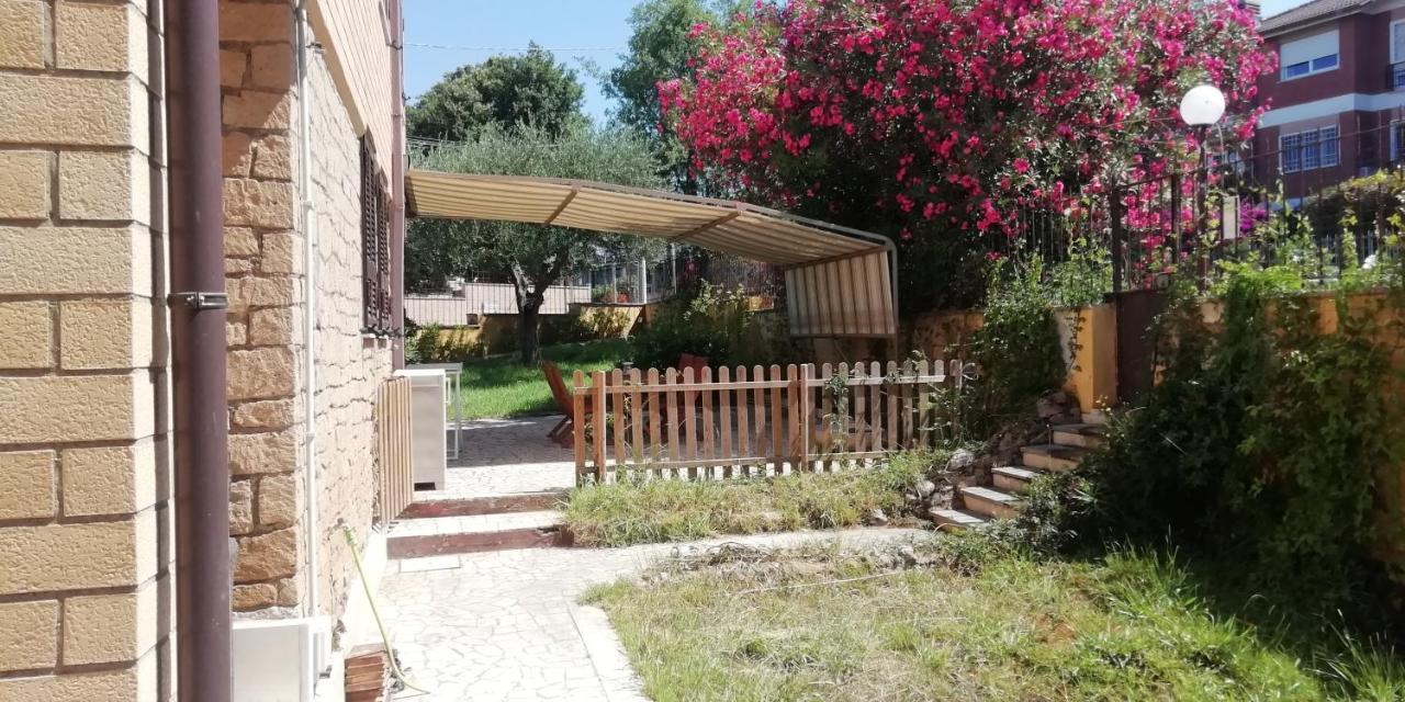 Villa Giuliana Stanze Con Bagno Interno In Villa A 350 Mt Spiaggia Libera Lido Delle Sirene Anzio Zewnętrze zdjęcie