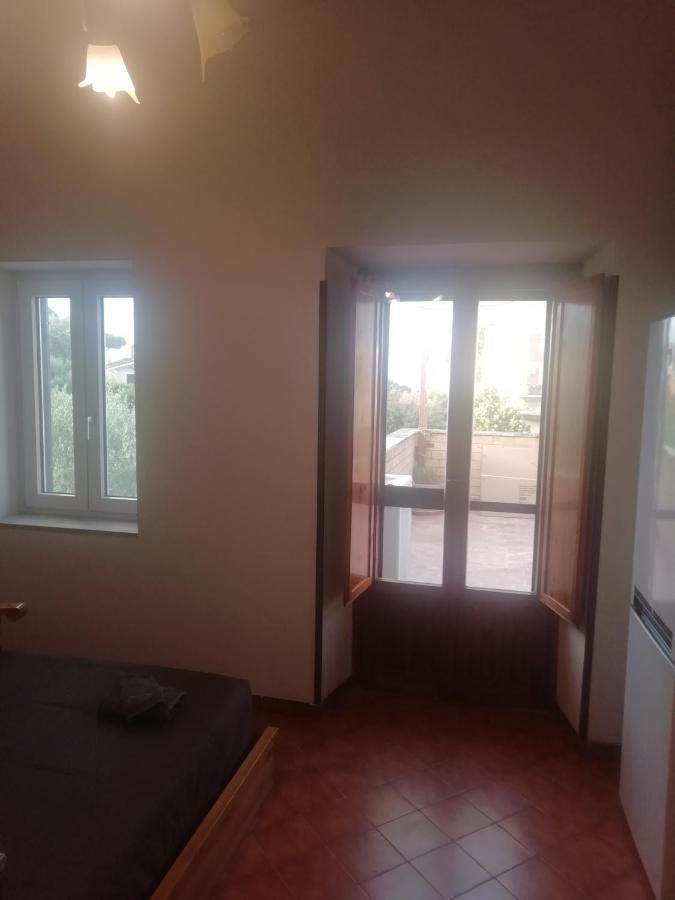 Villa Giuliana Stanze Con Bagno Interno In Villa A 350 Mt Spiaggia Libera Lido Delle Sirene Anzio Zewnętrze zdjęcie