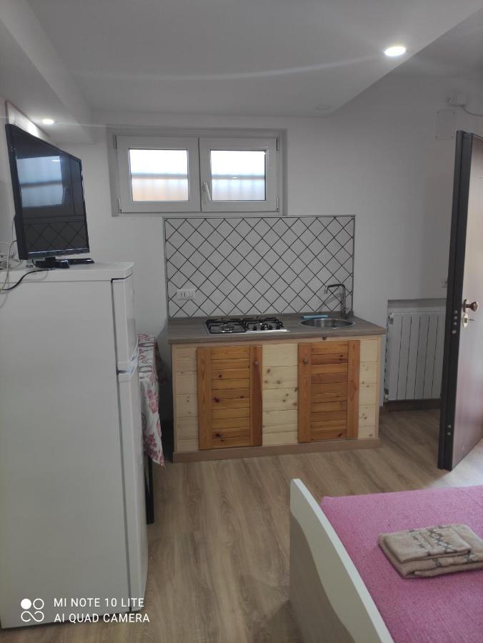 Villa Giuliana Stanze Con Bagno Interno In Villa A 350 Mt Spiaggia Libera Lido Delle Sirene Anzio Zewnętrze zdjęcie