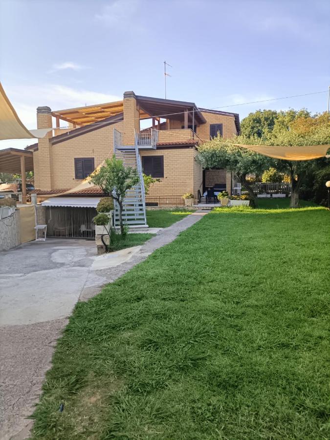 Villa Giuliana Stanze Con Bagno Interno In Villa A 350 Mt Spiaggia Libera Lido Delle Sirene Anzio Zewnętrze zdjęcie