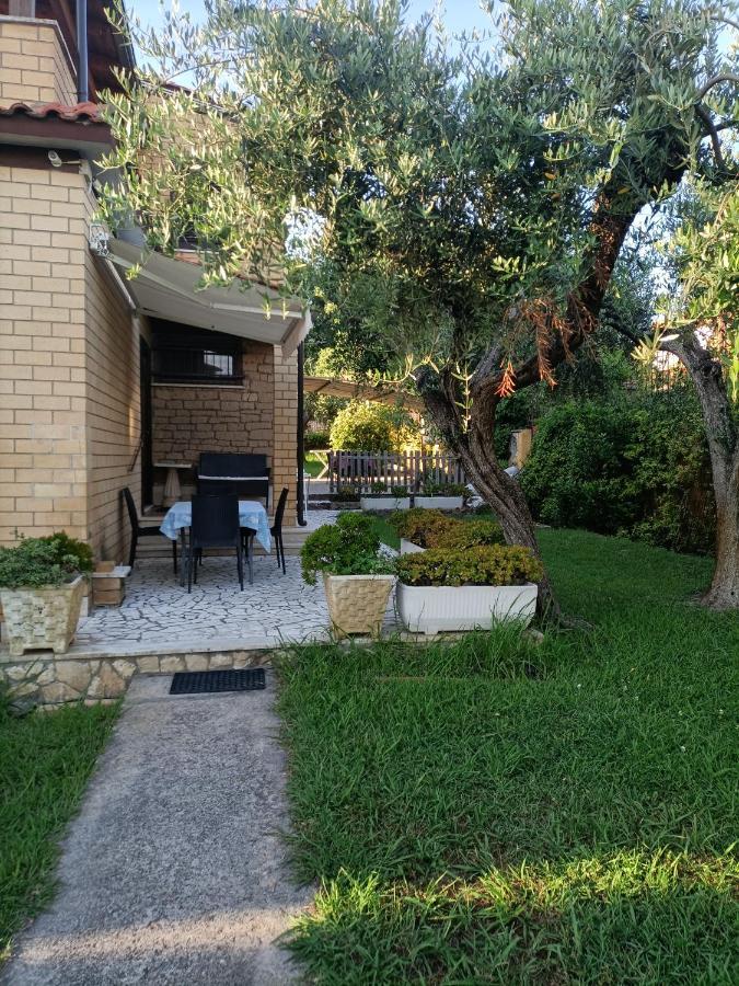 Villa Giuliana Stanze Con Bagno Interno In Villa A 350 Mt Spiaggia Libera Lido Delle Sirene Anzio Zewnętrze zdjęcie